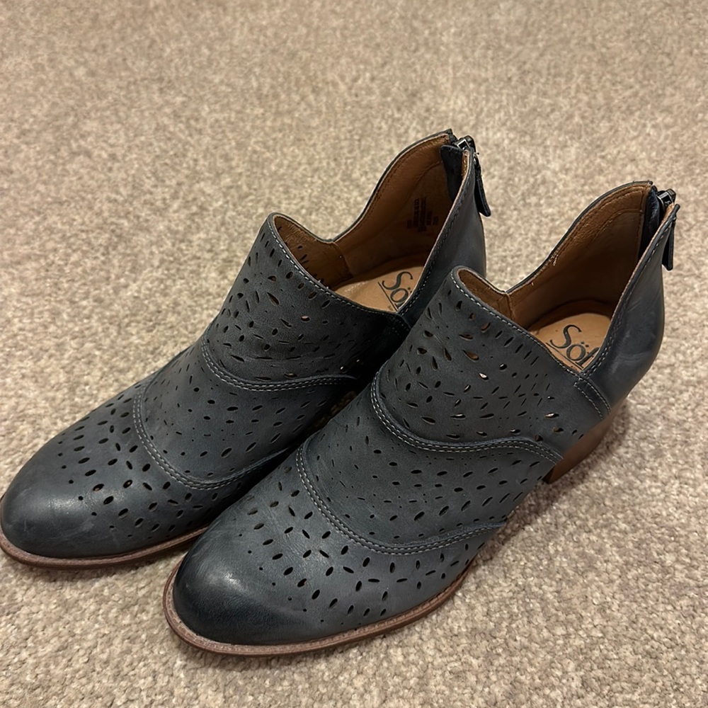 Sofft Anthracite Laser Cut Bootie